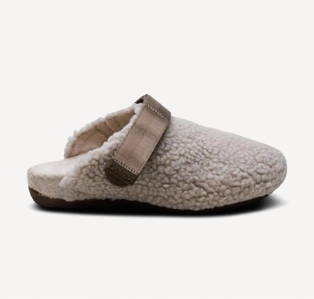 NEW AETREX women's millie arch support slipper in tan